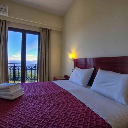 Hotel Isaraiko Spiti Agia Theodora Isaris Ngoại thất bức ảnh