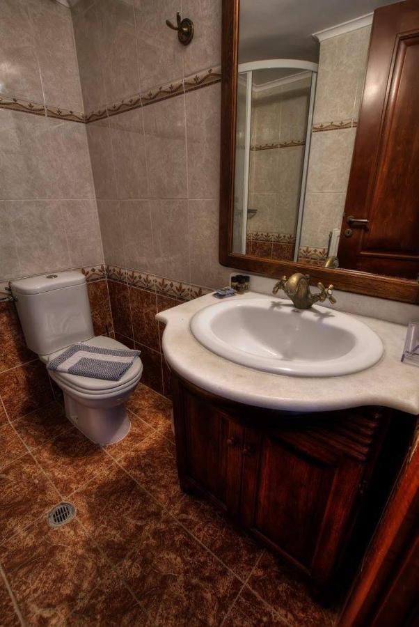 Hotel Isaraiko Spiti Agia Theodora Isaris Ngoại thất bức ảnh