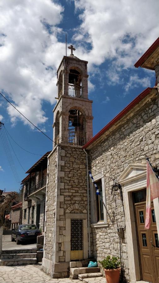 Hotel Isaraiko Spiti Agia Theodora Isaris Ngoại thất bức ảnh